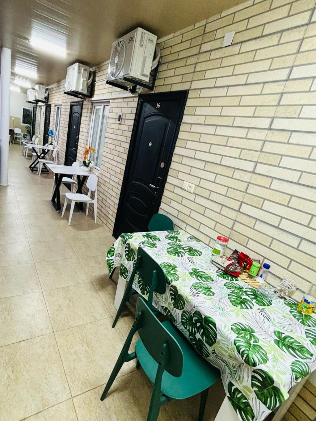Nana'S House 호텔 바투미 외부 사진